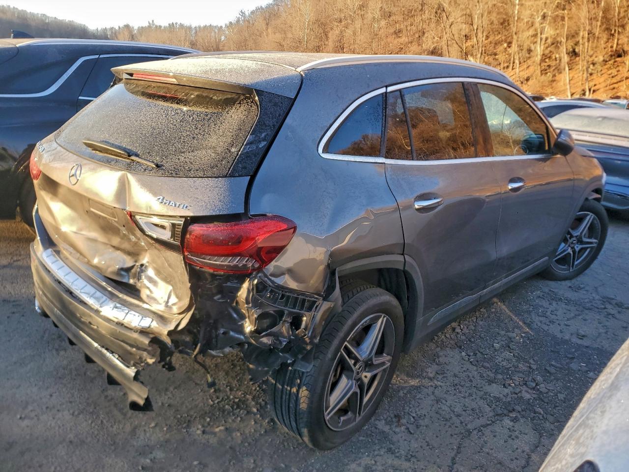 Mercedes-Benz GLA 250 4matic Image 12