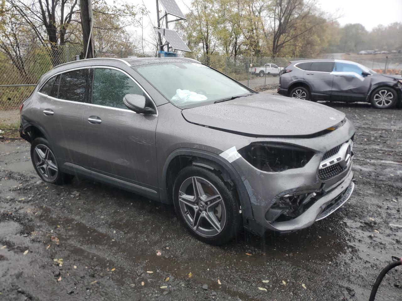 Mercedes-Benz GLA 250 4matic Image 6