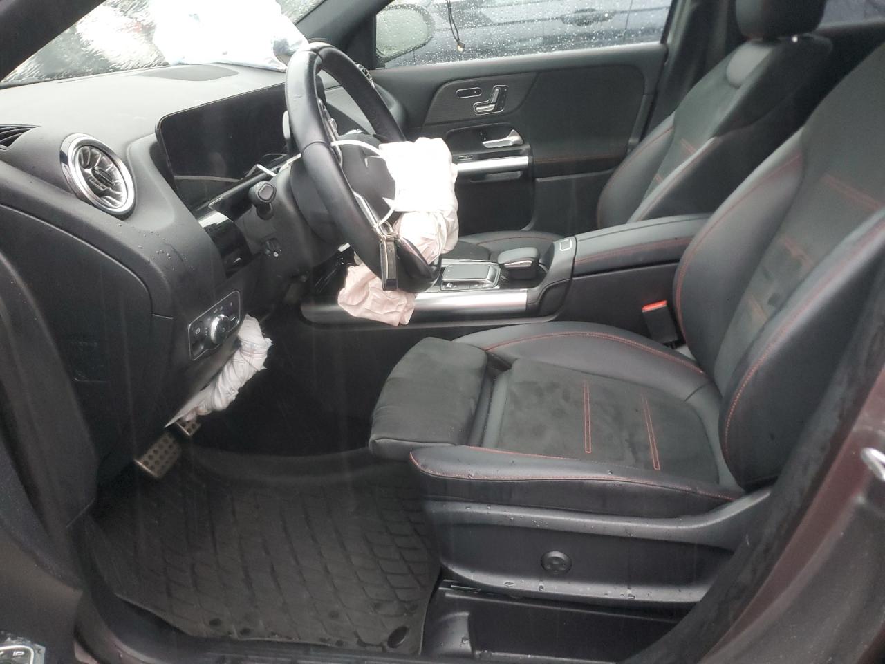 Mercedes-Benz GLA 250 4matic Image 2