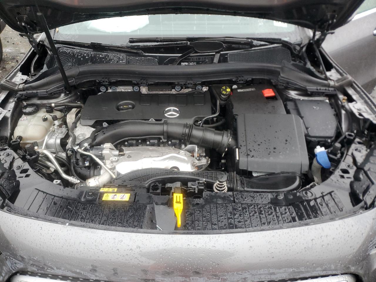 Mercedes-Benz GLA 250 4matic Image 10