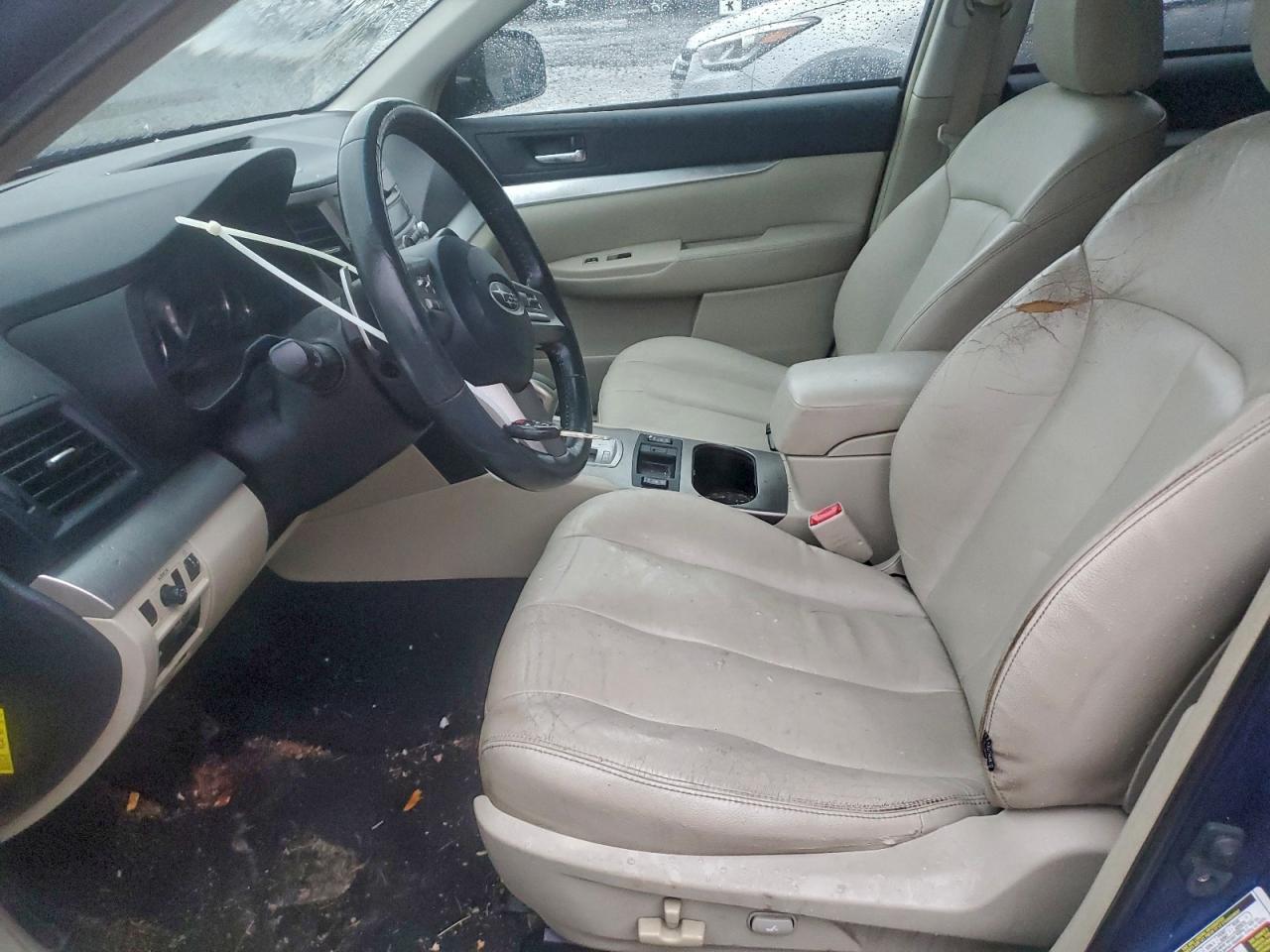 Subaru Outback 2.5i Premium Image 9