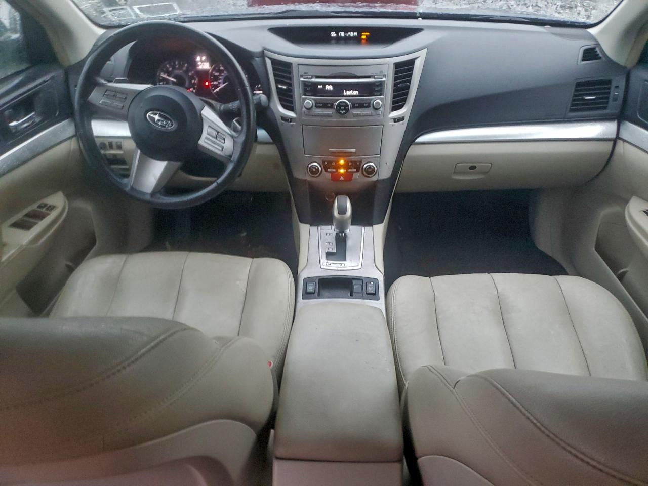 Subaru Outback 2.5i Premium Image 12