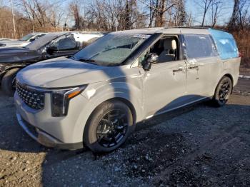  Salvage Kia Carnival