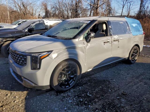  Salvage Kia Carnival