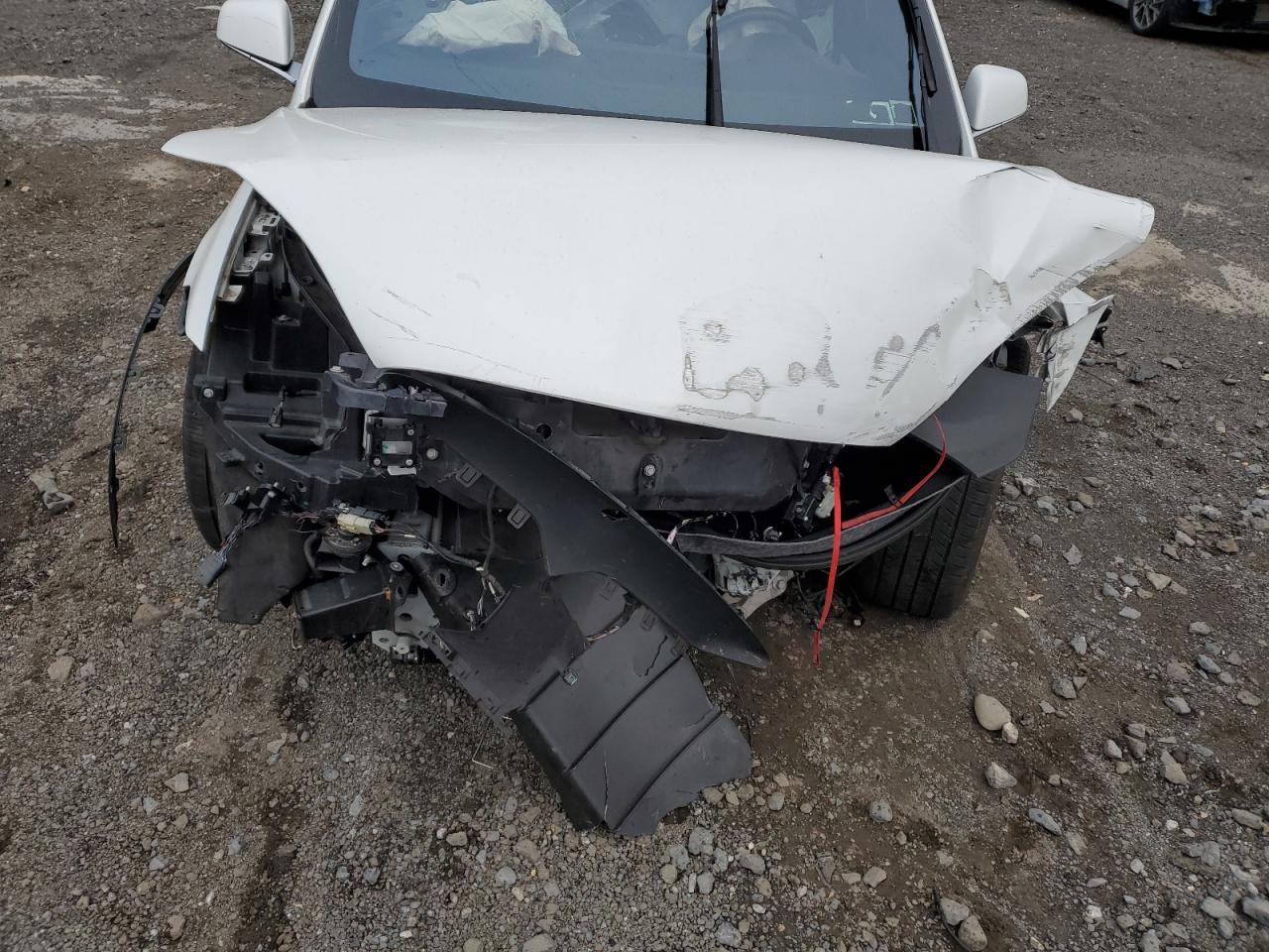 Tesla Model X Image 10