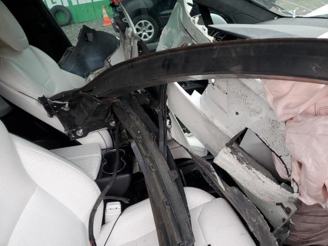 Tesla Model X Image 14