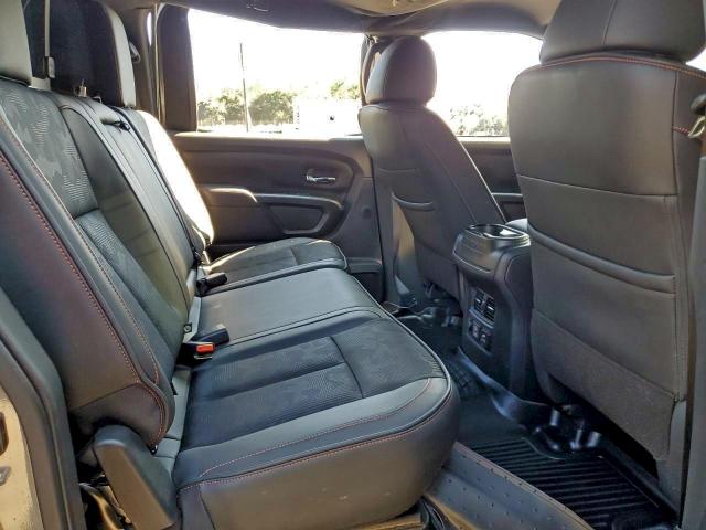 Nissan Titan Sv Image 10