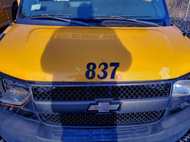 Chevrolet Express Image 8