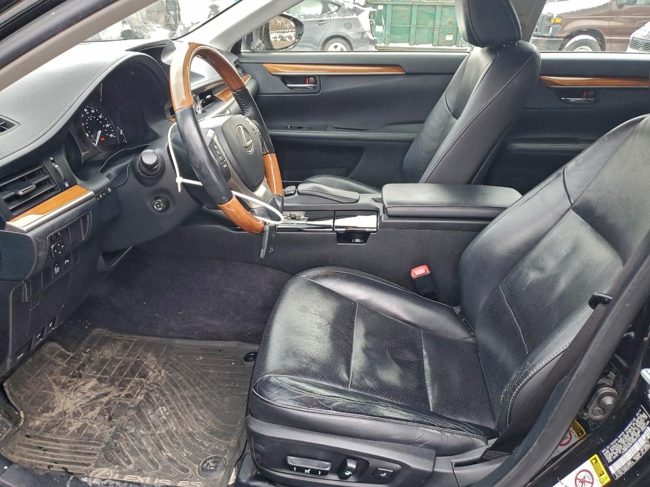 Lexus Es 300h Image 3