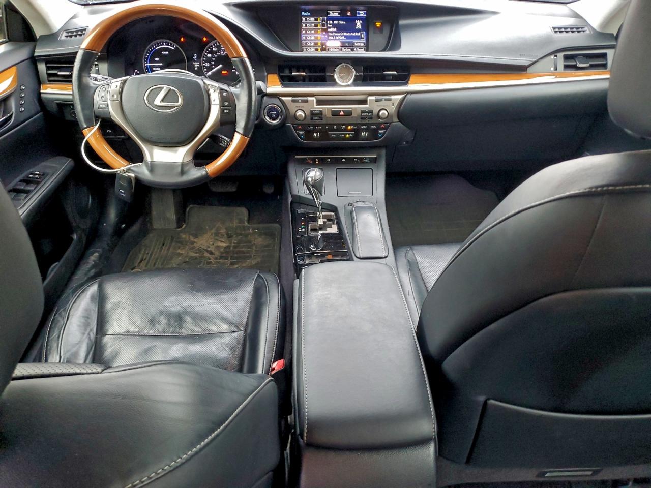 Lexus Es 300h Image 7