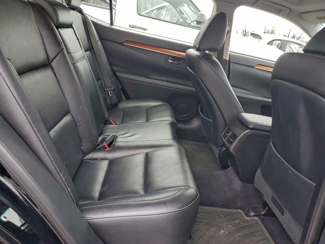 Lexus Es 300h Image 10