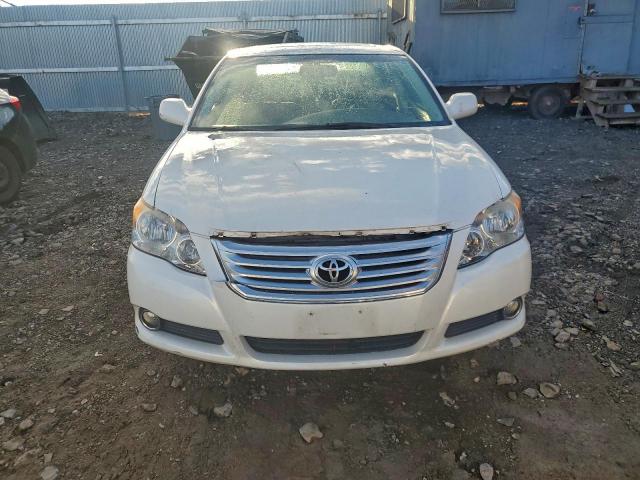 Toyota Avalon Xl Image 4