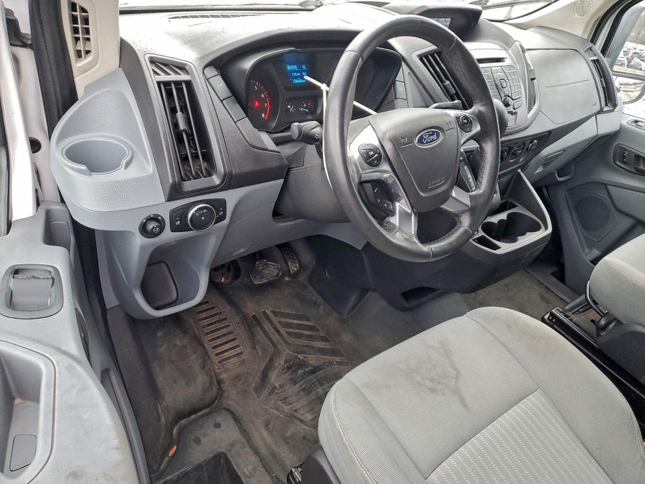 Ford Transit T-250 Image 13