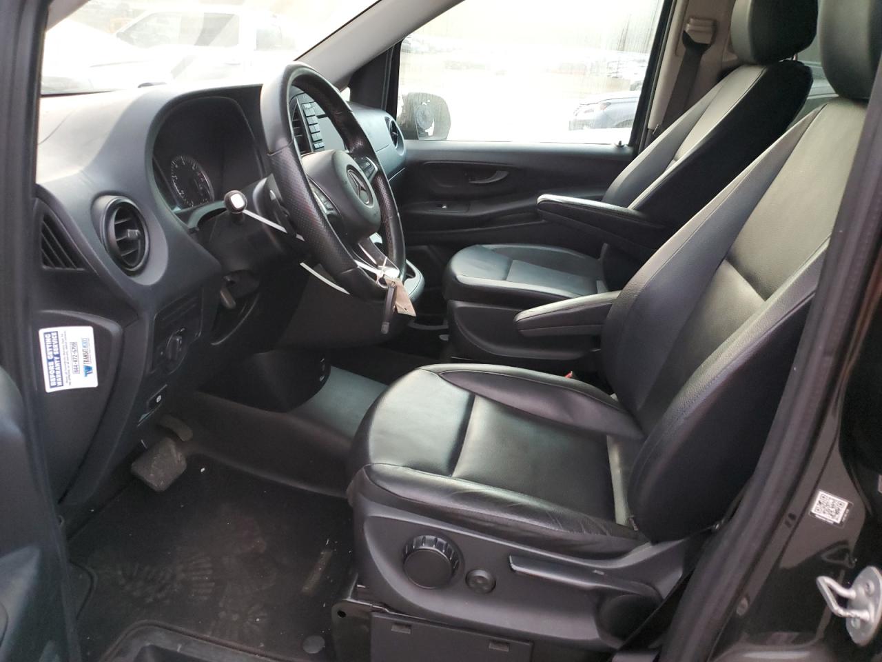 Mercedes-Benz Metris Image 11