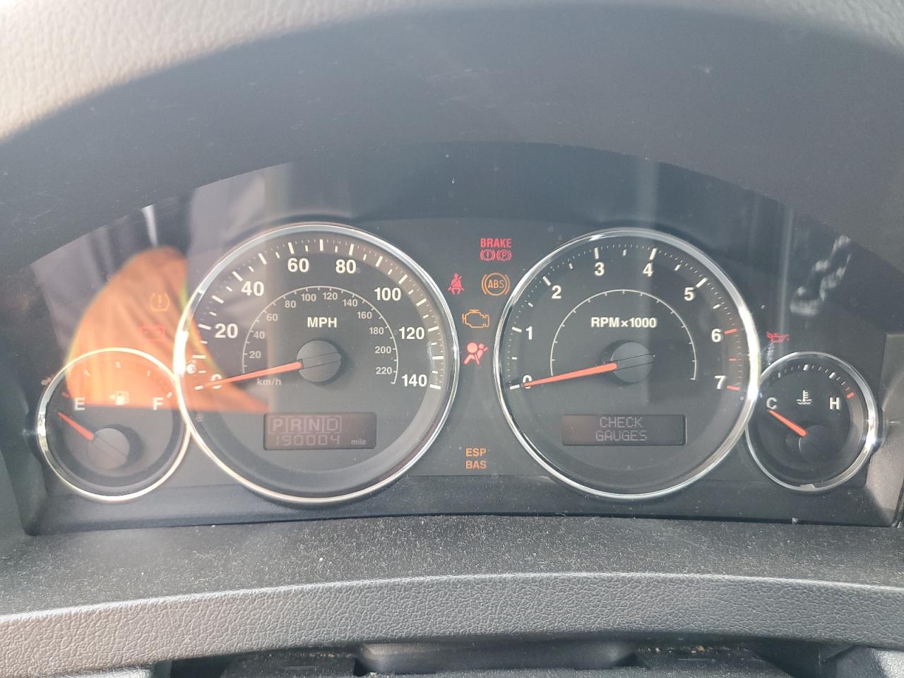 Jeep Grand Cherokee Laredo Image 4