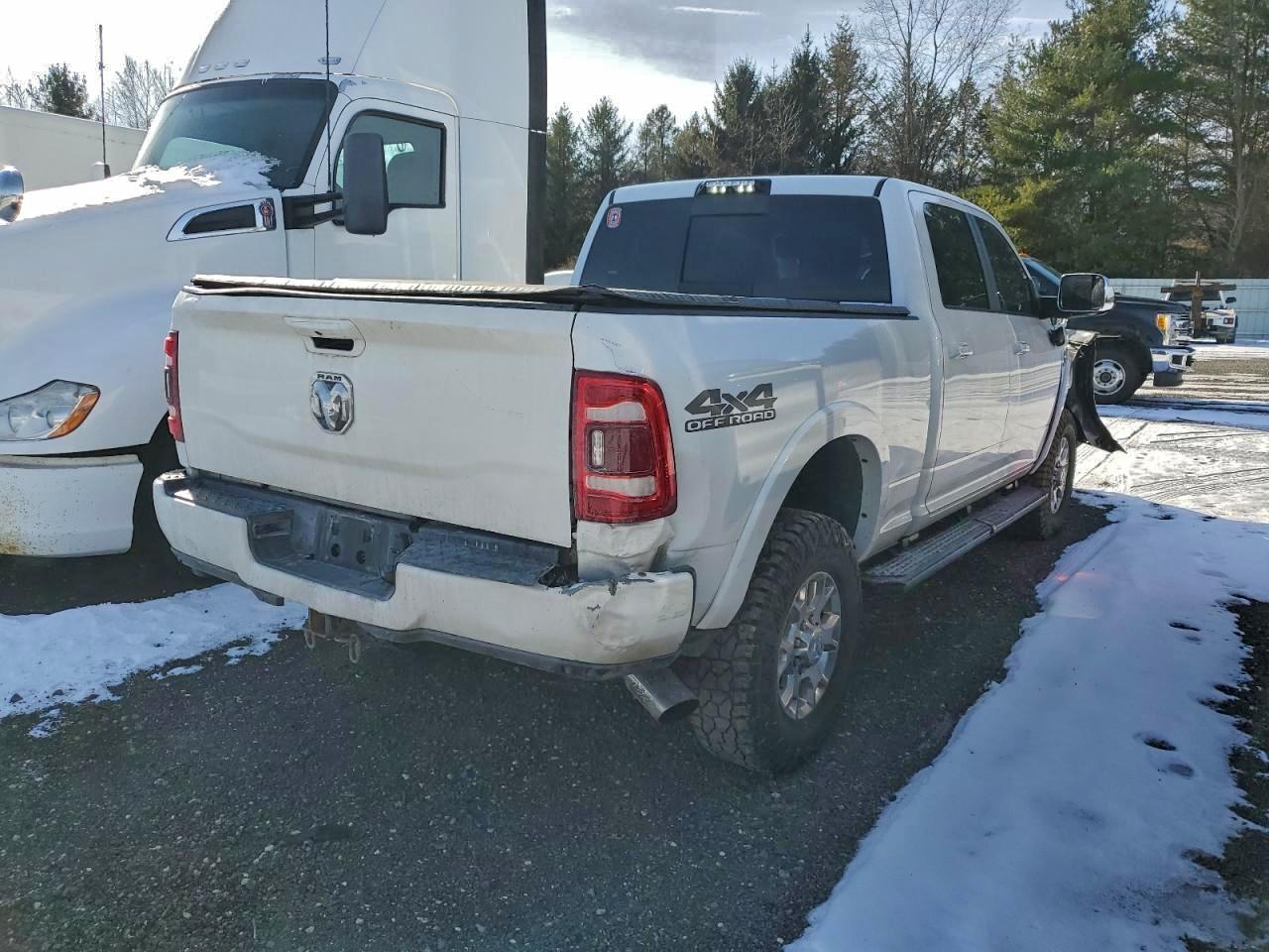 Ram 2500 Laramie Image 6