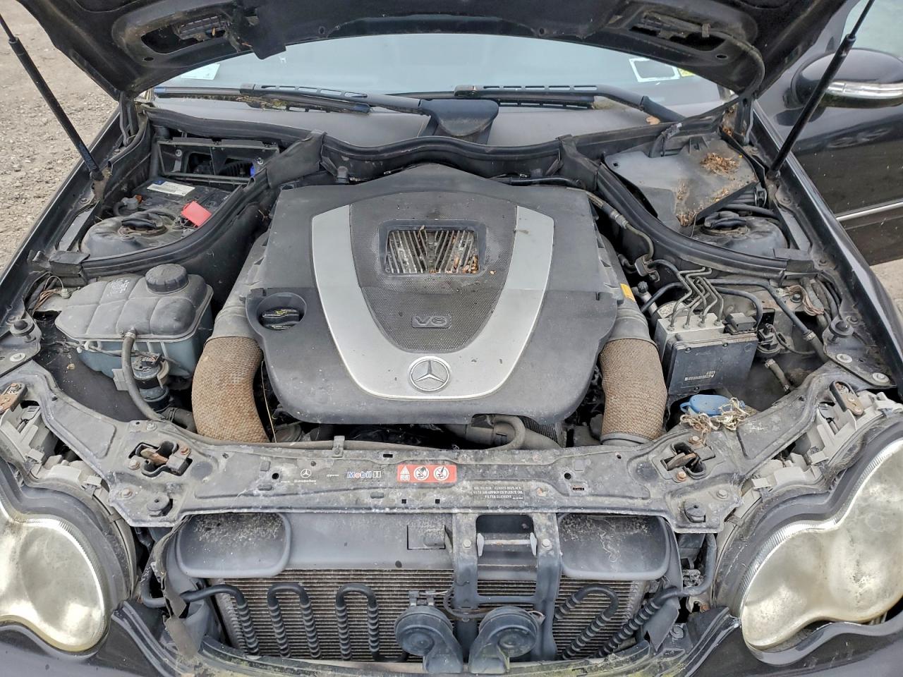 Mercedes-Benz C-Class 230 Image 9