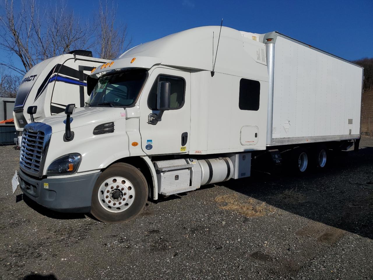 Freightliner Cascadia 1 Image 2