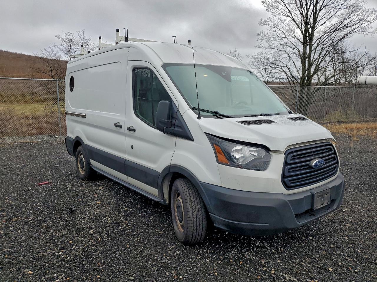 Ford Transit T-150 Image 4