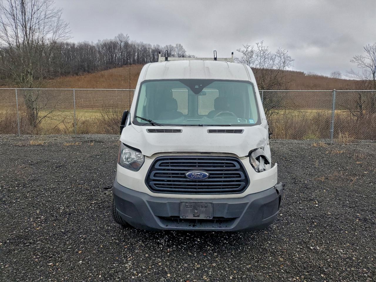 Ford Transit T-150 Image 9