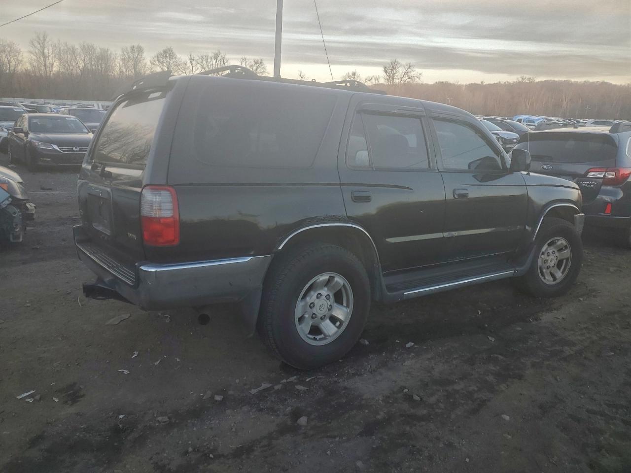 Toyota 4Runner Sr5 Image 4