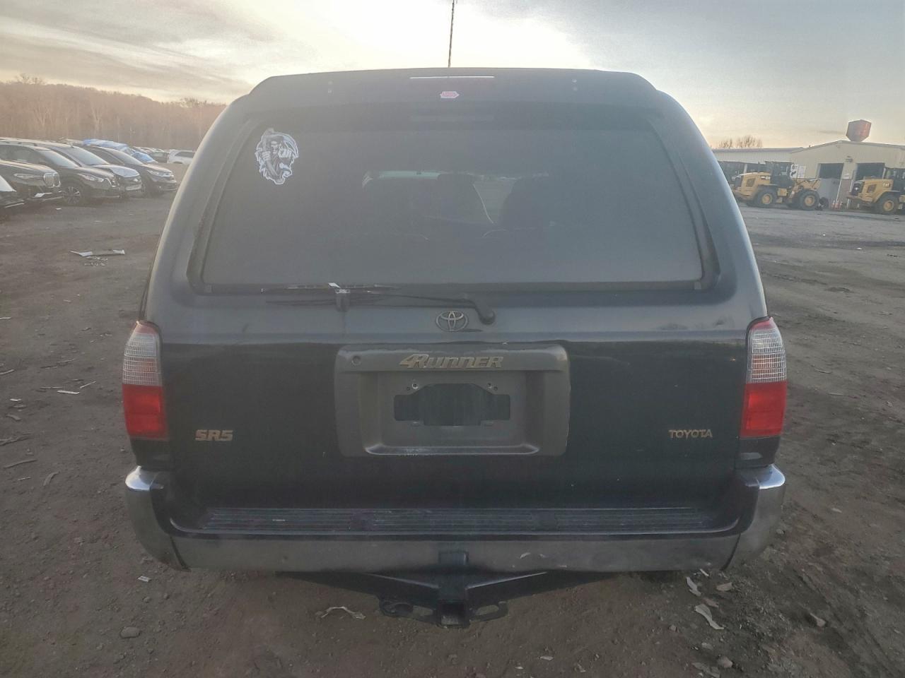 Toyota 4Runner Sr5 Image 12