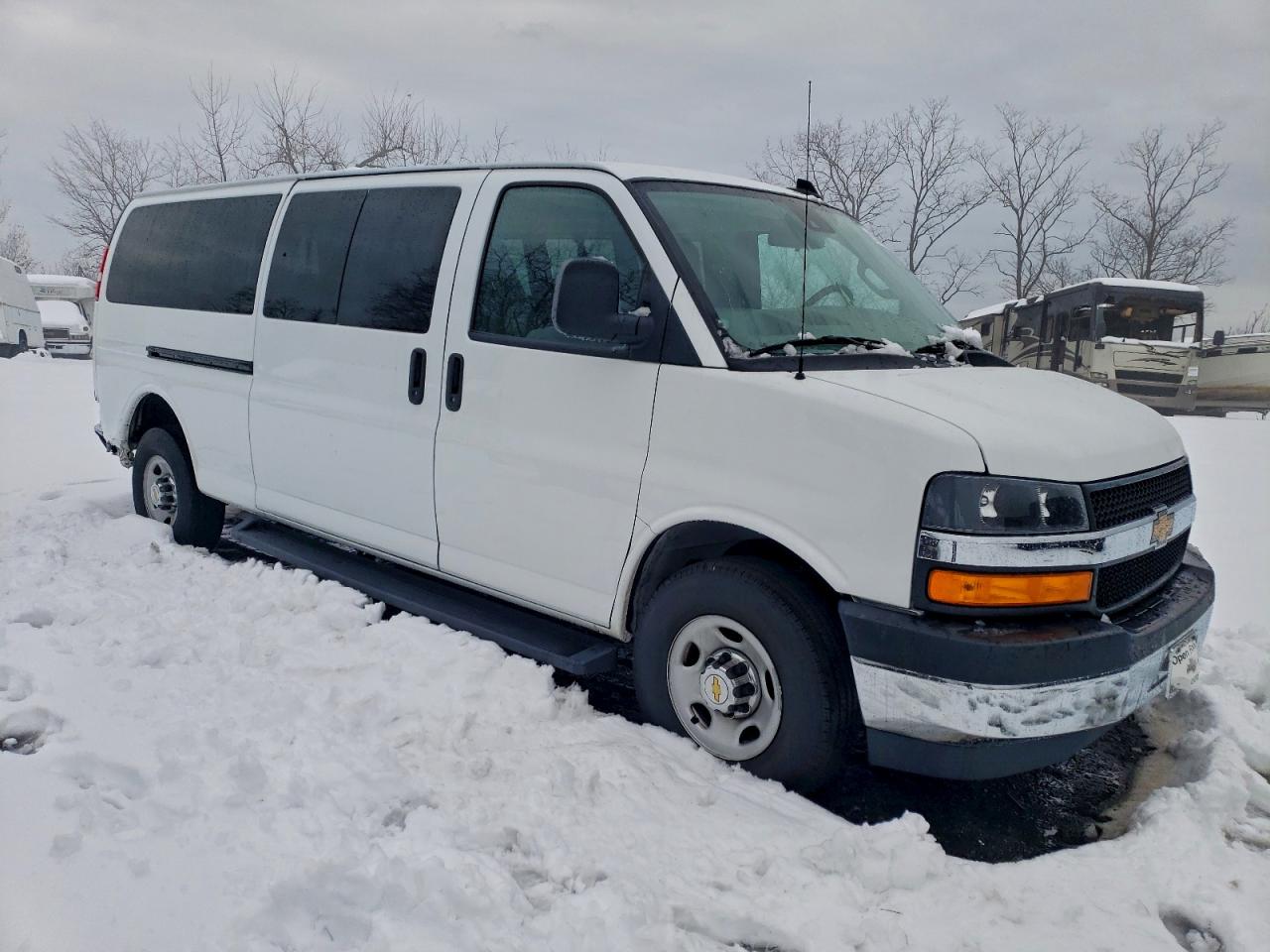 Chevrolet Express Lt Image 4