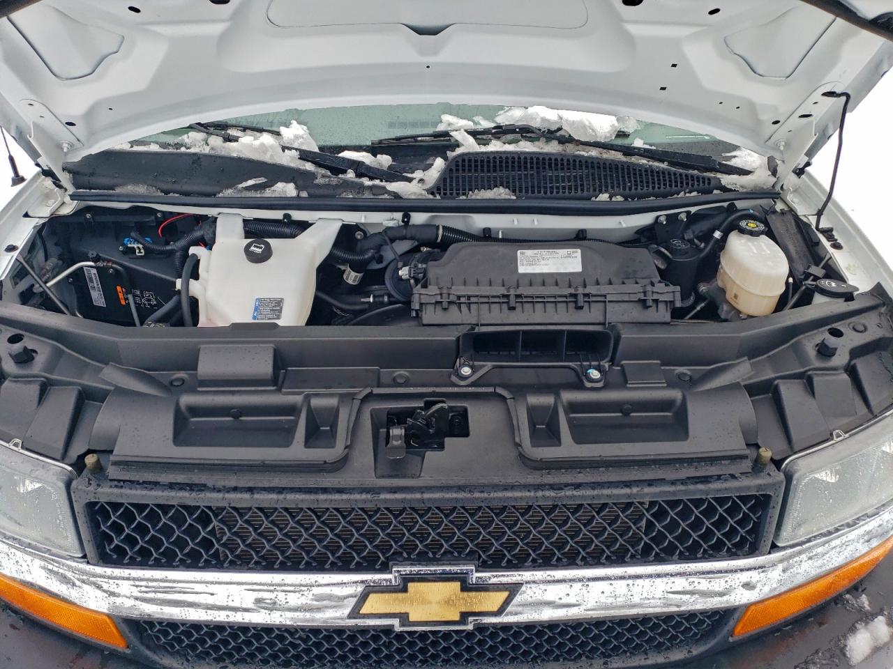 Chevrolet Express Lt Image 7