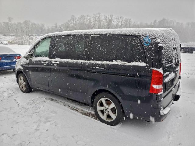 Mercedes-Benz Metris Image 4