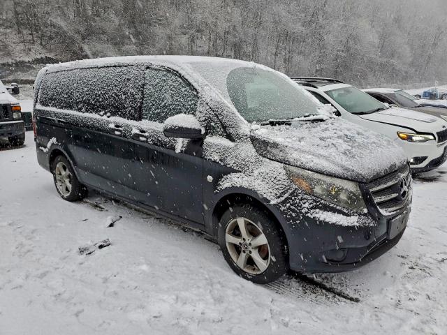 Mercedes-Benz Metris Image 3