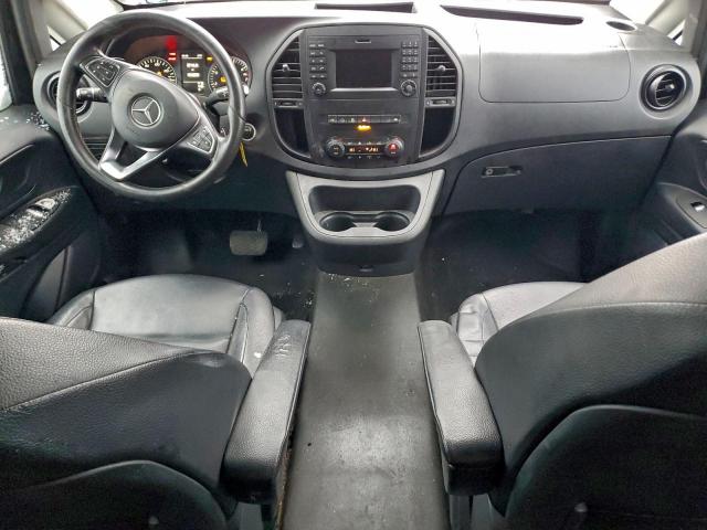 Mercedes-Benz Metris Image 11