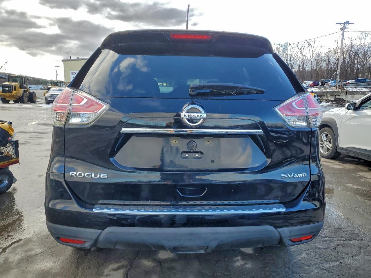 Nissan Rogue S Image 2