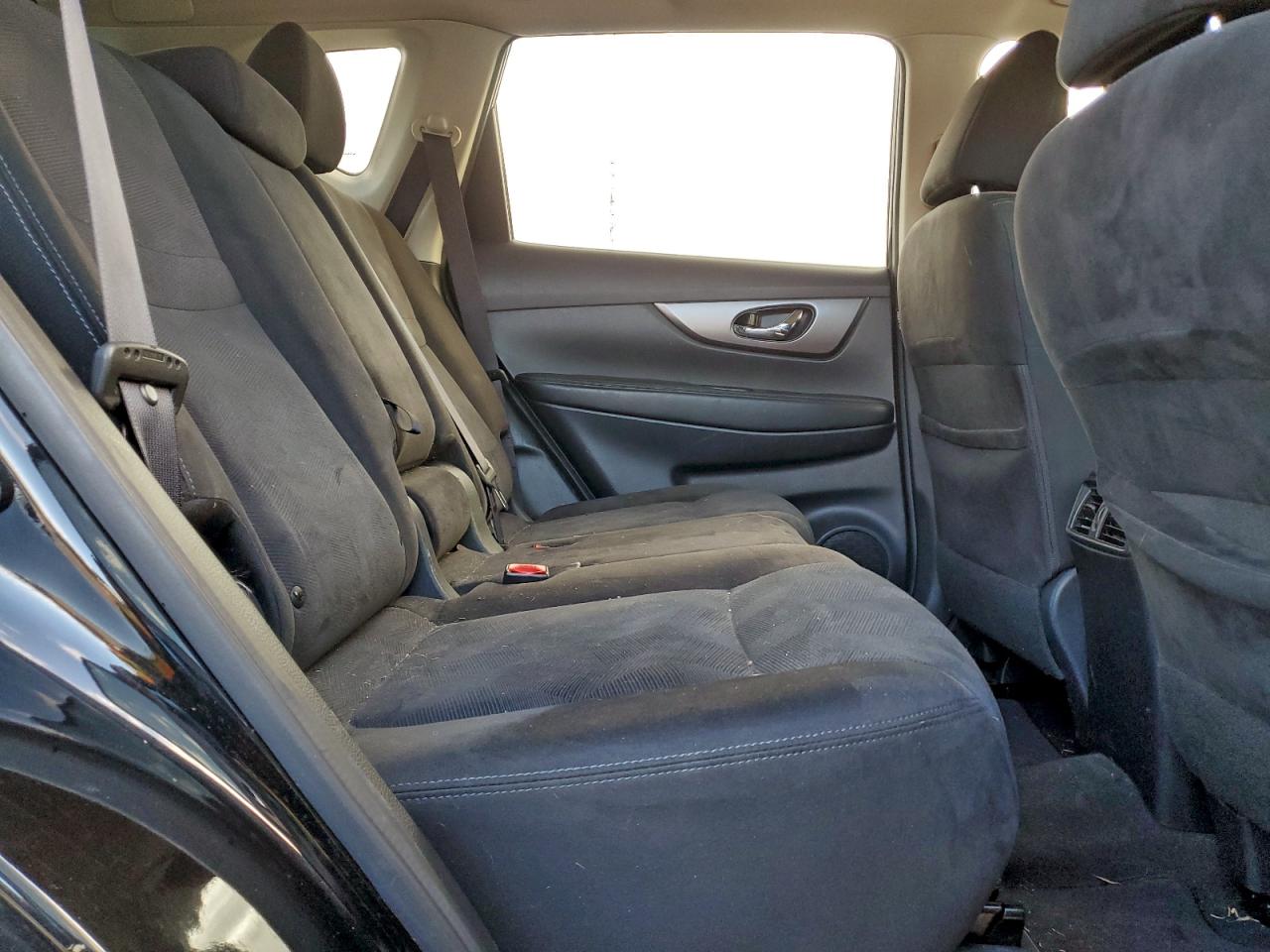 Nissan Rogue S Image 9