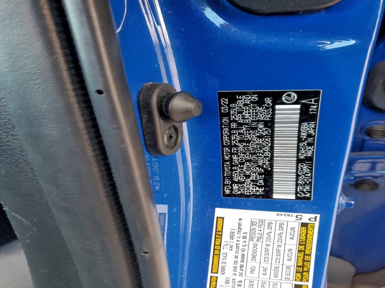 Lexus Ux 250h Base Image 11