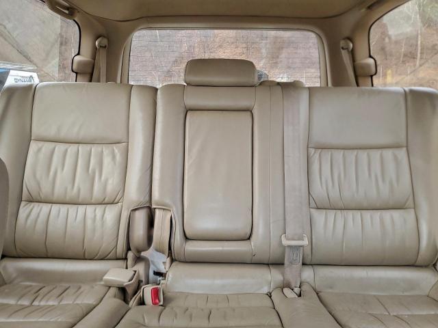 Toyota Land Cruis Image 9