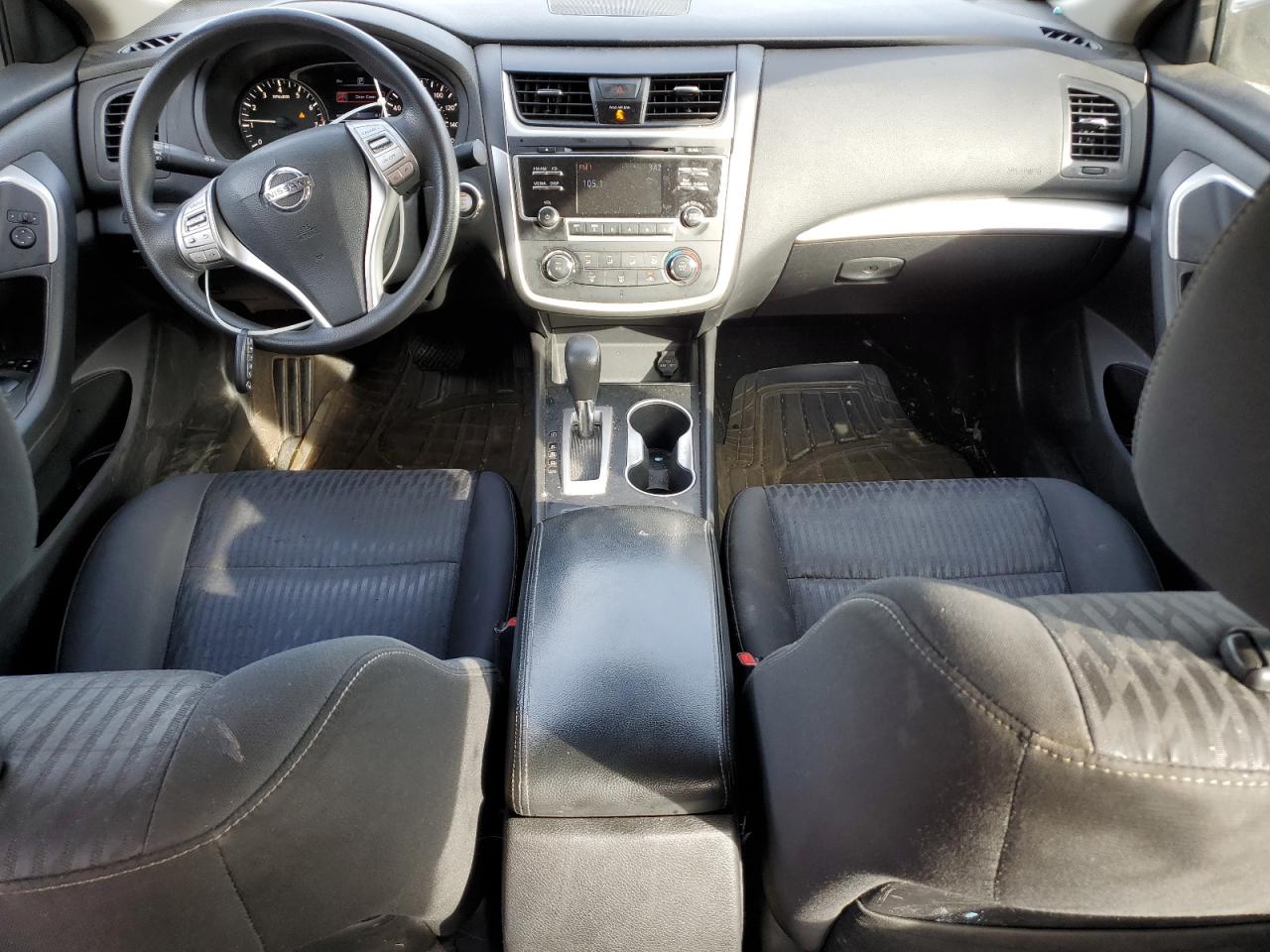 Nissan Altima 2.5 Image 11
