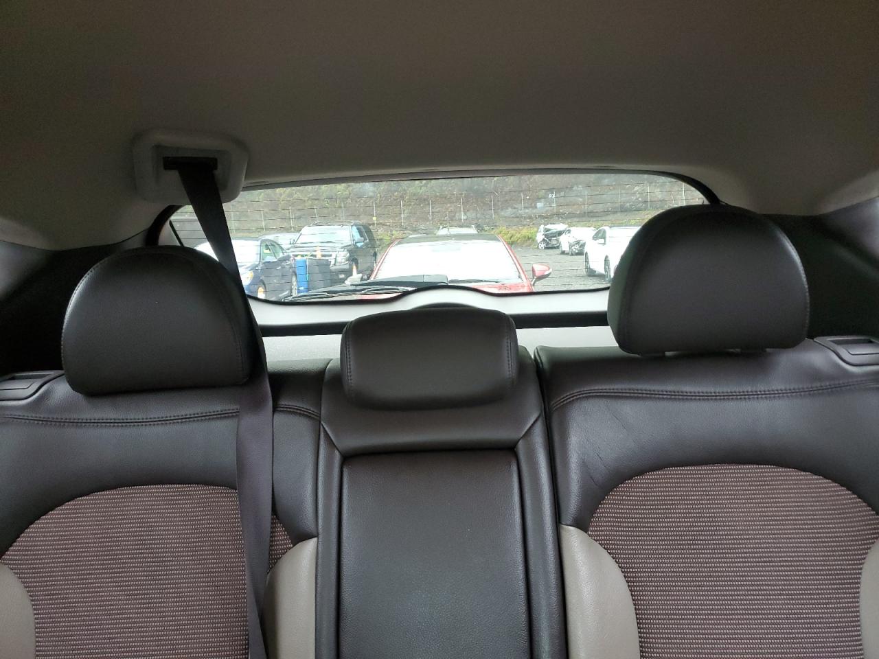 Hyundai TUCSON Gls Image 13