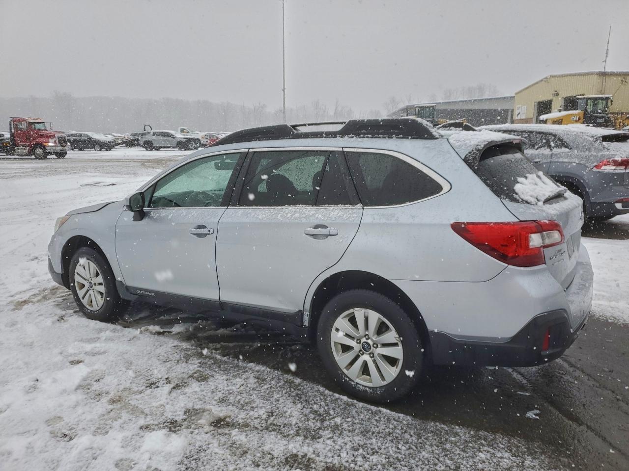Subaru Outback 2.5i Premium Image 2