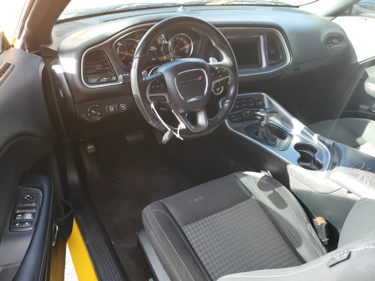 Dodge Challenger R/t Image 5