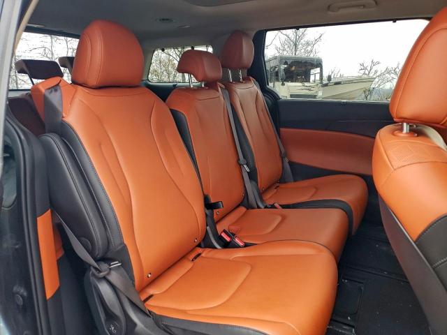 Kia Carnival Sx Image 6