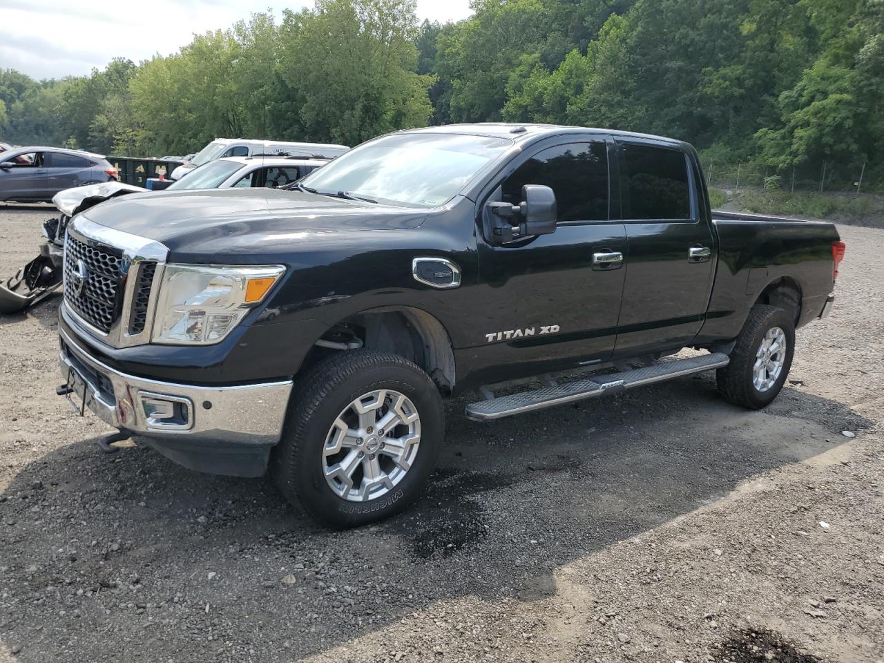 Nissan Titan Sl Image 1