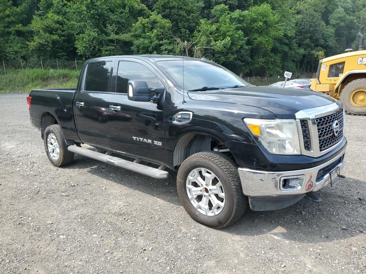 Nissan Titan Sl Image 3