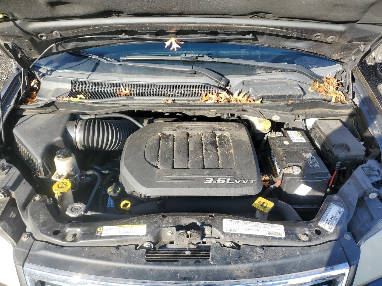 Chrysler Minivan Touring Image 10