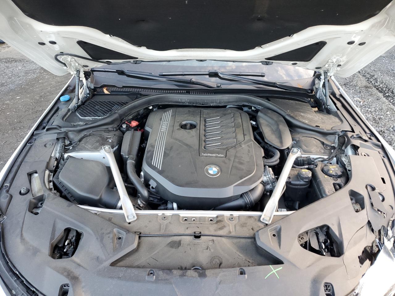 BMW 8 Series Image 6