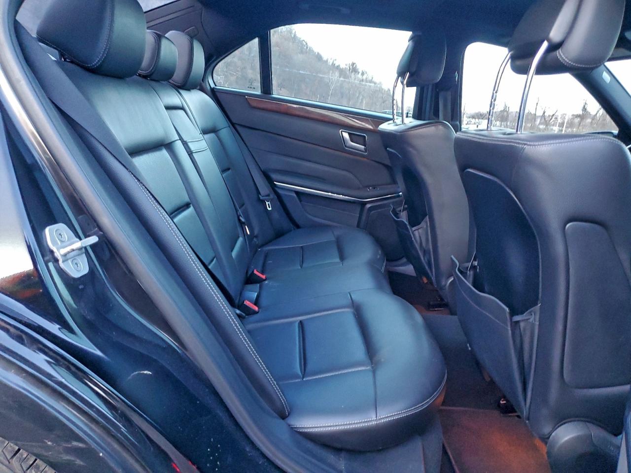 Mercedes-Benz E-Class 350 4matic Image 9