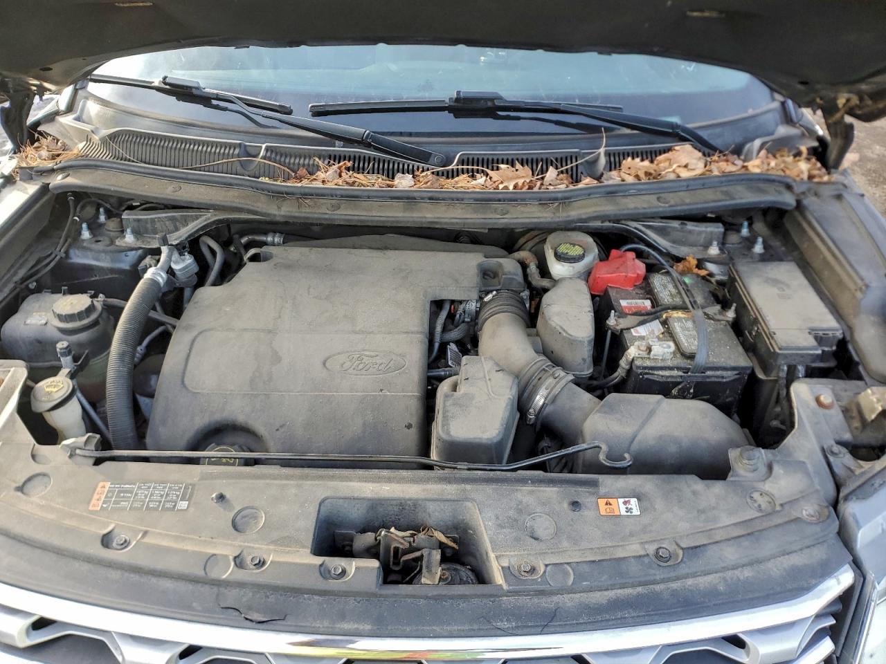 Ford Explorer Limited Image 12