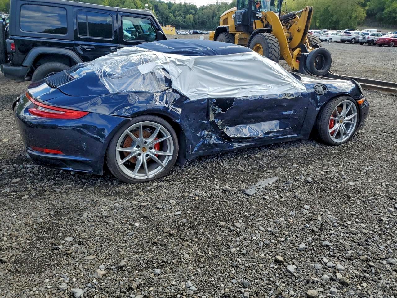 Porsche 911 Carrera S Image 3