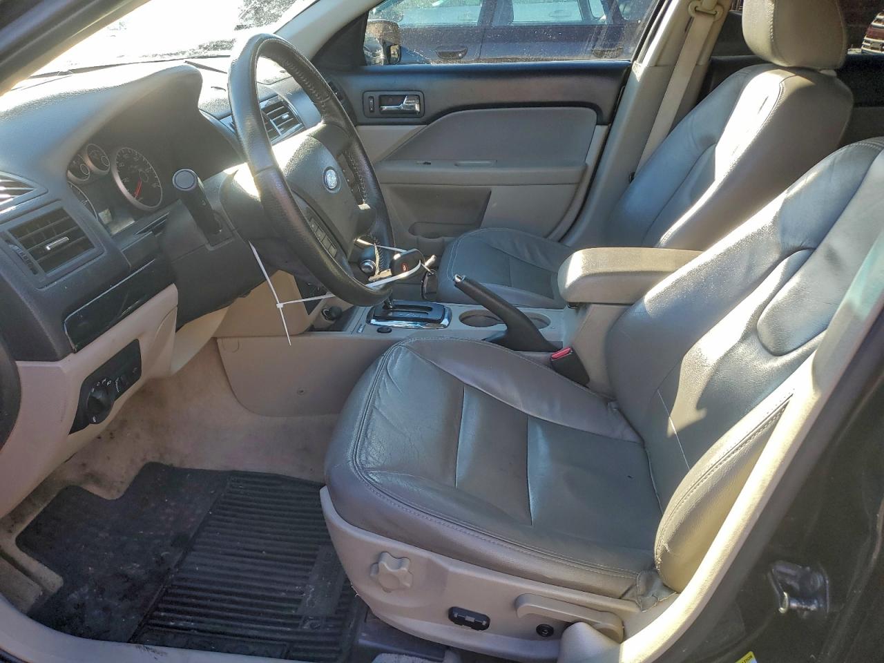 Ford Fusion Sel Image 3