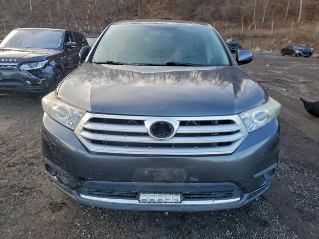 Toyota Highlander Base Image 3