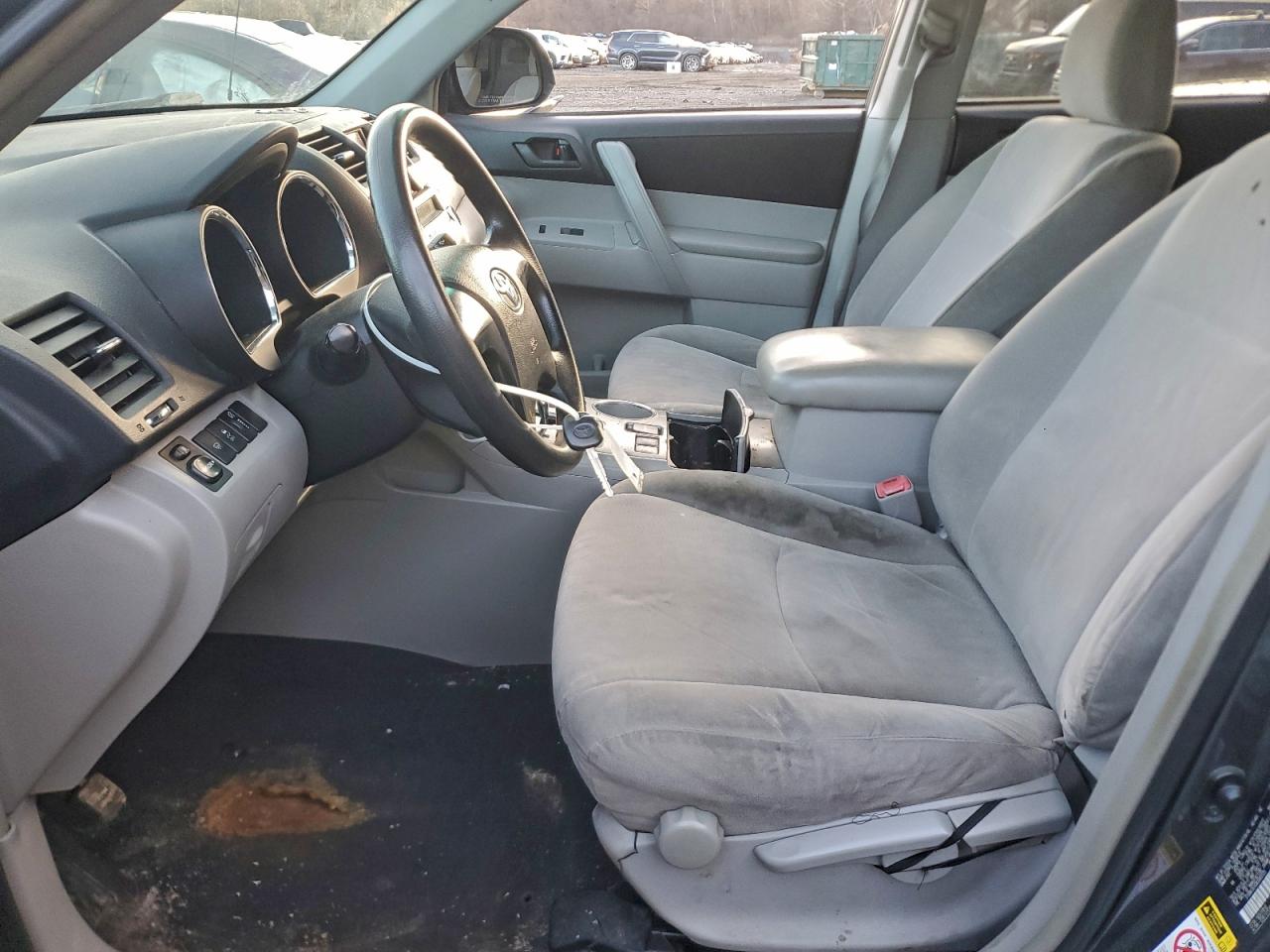 Toyota Highlander Base Image 4